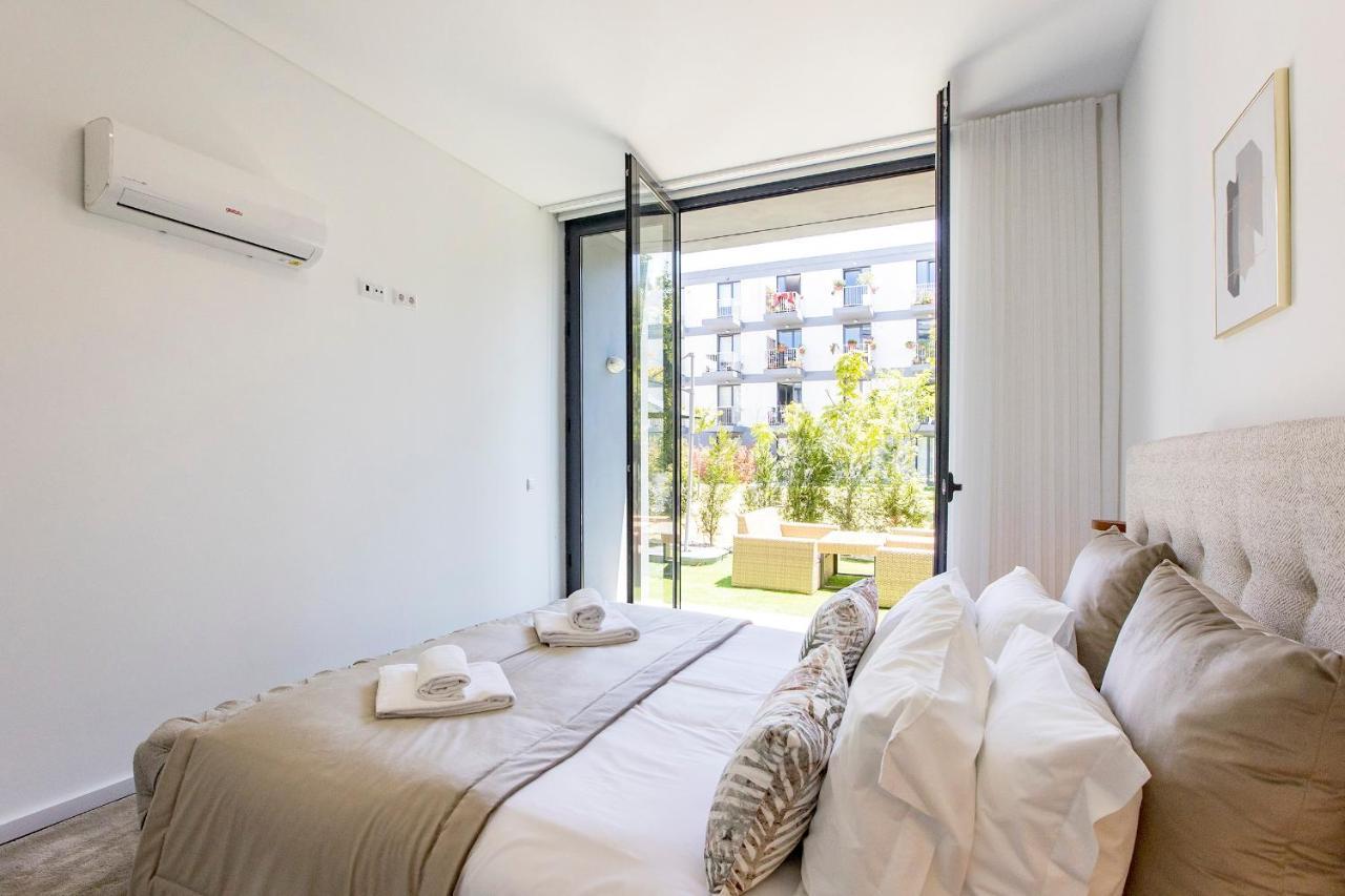 Superb 1Br Flat W/ Garden, Ac & Free Parking By Lovelystay Порту Екстер'єр фото